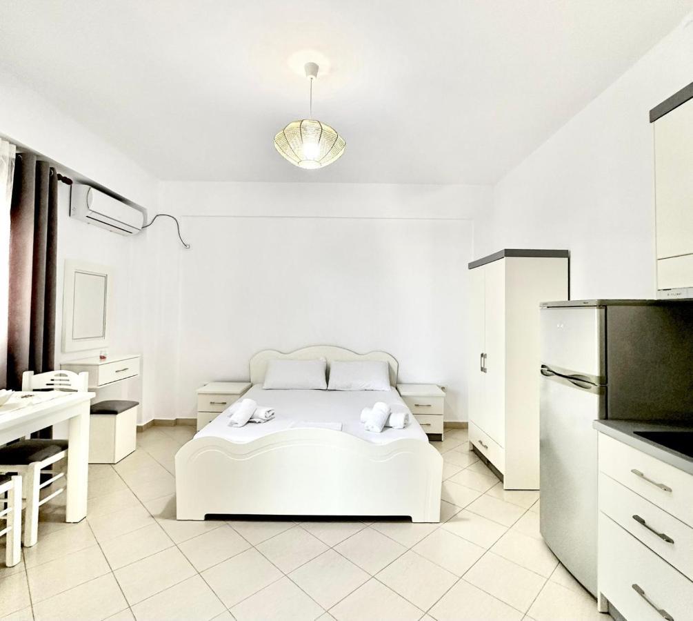 Amar Apartments Sarandë Exterior foto