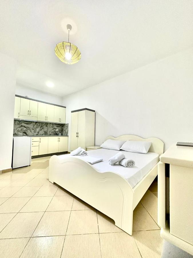 Amar Apartments Sarandë Exterior foto