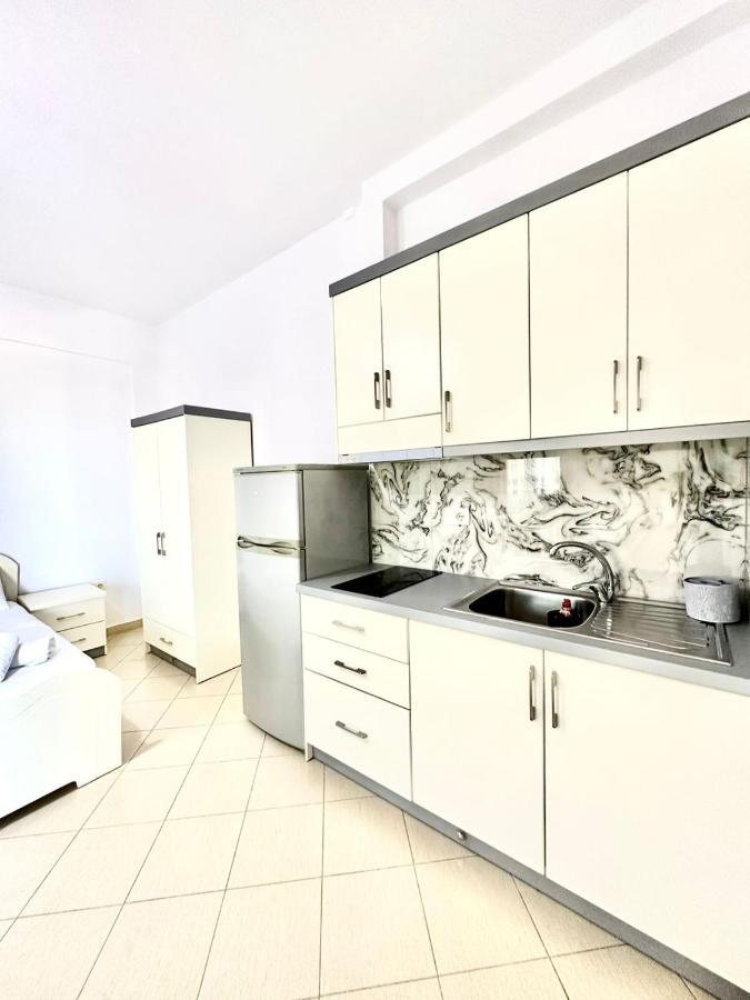 Amar Apartments Sarandë Exterior foto