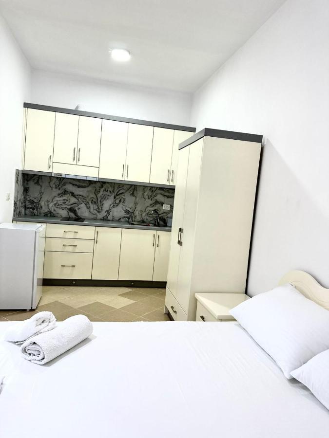 Amar Apartments Sarandë Exterior foto