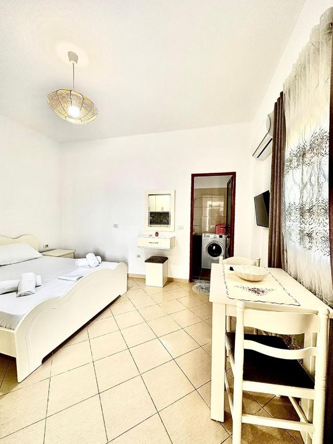 Amar Apartments Sarandë Exterior foto