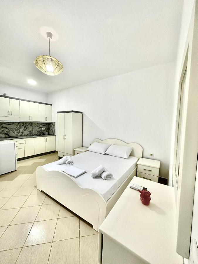 Amar Apartments Sarandë Exterior foto