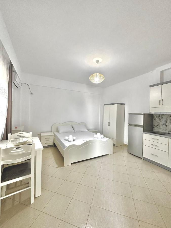 Amar Apartments Sarandë Exterior foto