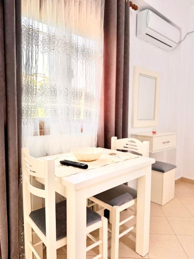Amar Apartments Sarandë Exterior foto