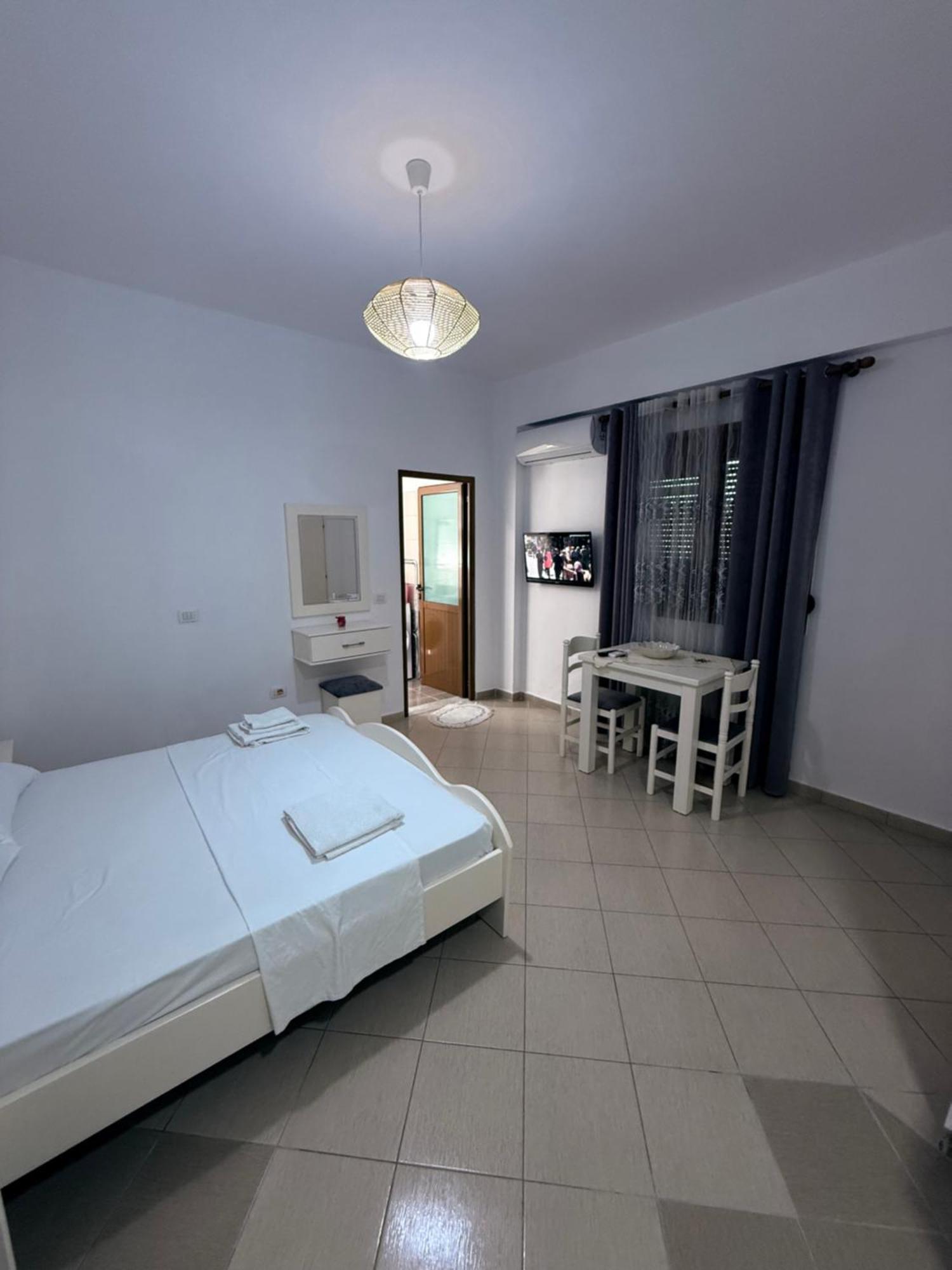 Amar Apartments Sarandë Exterior foto