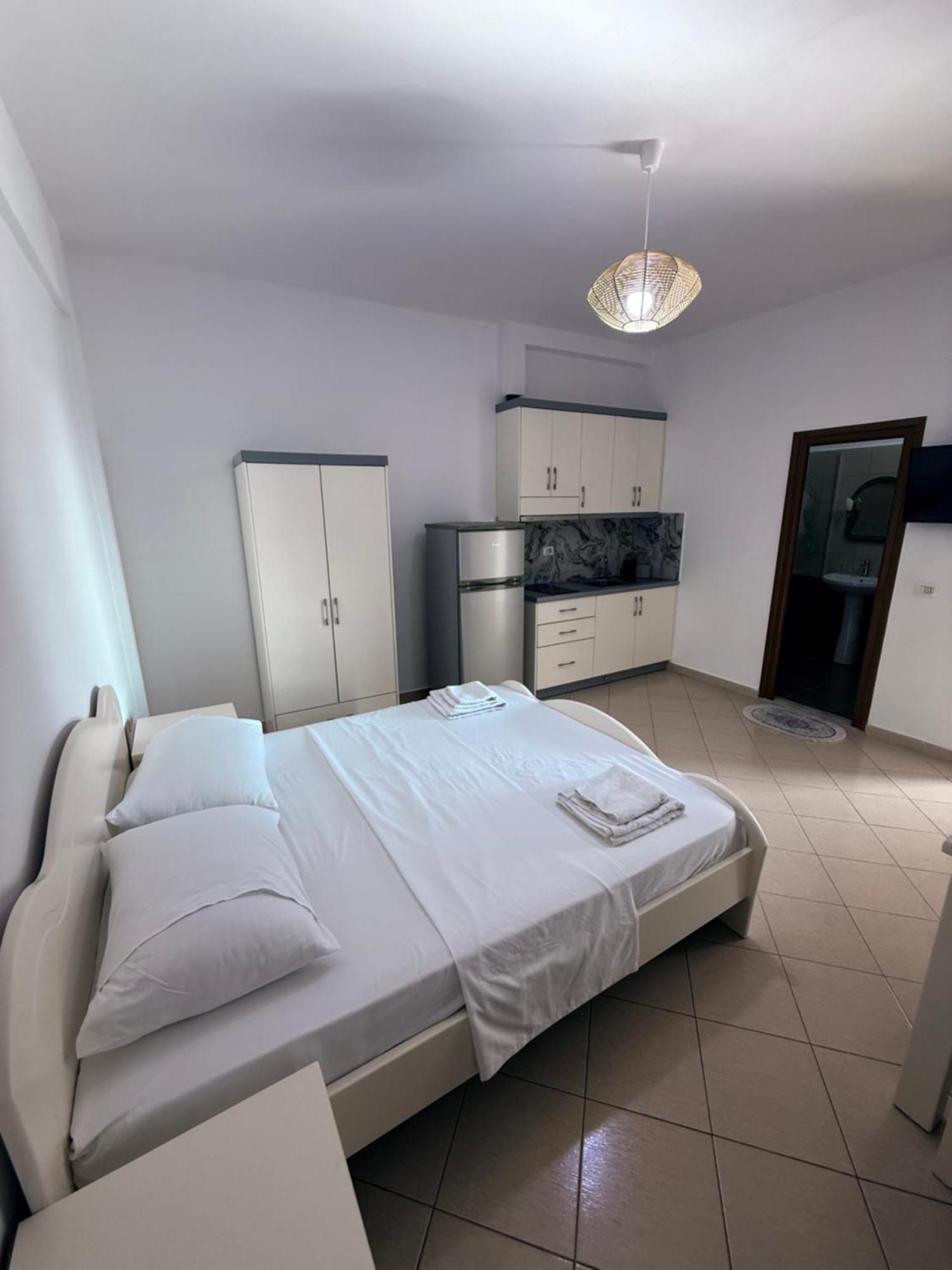 Amar Apartments Sarandë Exterior foto