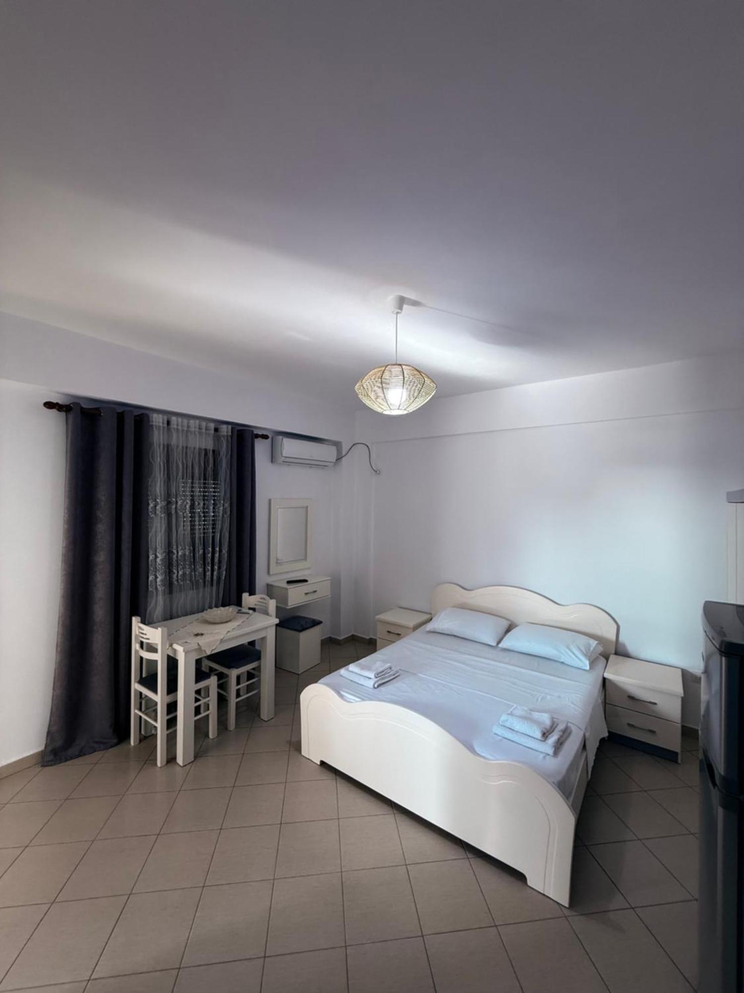 Amar Apartments Sarandë Exterior foto